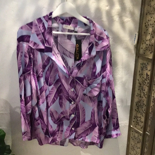 Leaf print long sleeve shirt