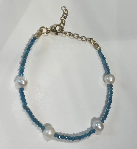 Beaded 5 Pearl Bracelet