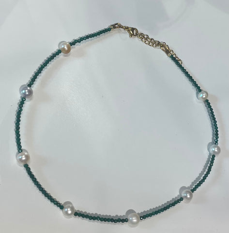 Beaded 8 Pearl Necklace
